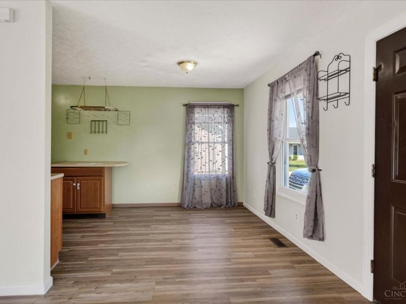 108 W Concord, Bloomingburg, OH 43106 Photo 11