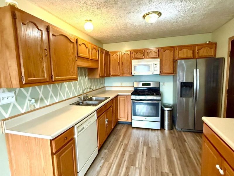 108 W Concord, Bloomingburg, OH 43106 Photo 12