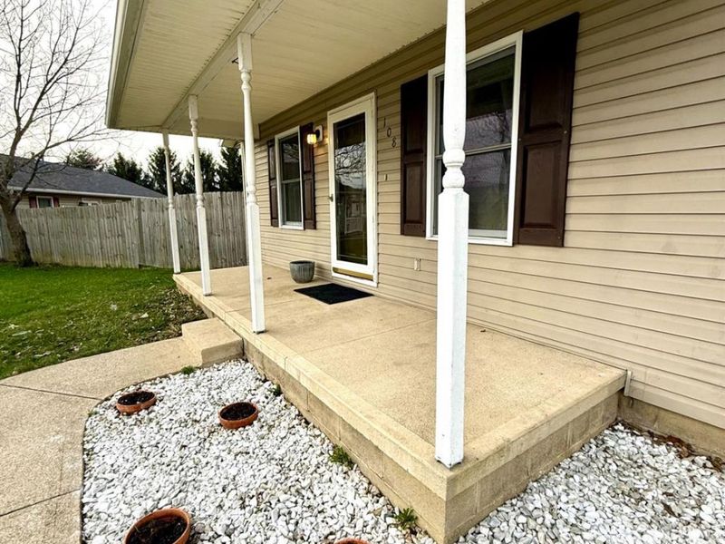 108 W Concord, Bloomingburg, OH 43106 Photo 3