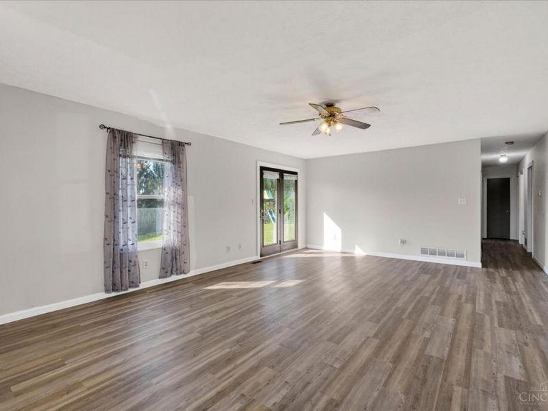 108 W Concord, Bloomingburg, OH 43106 Photo 5