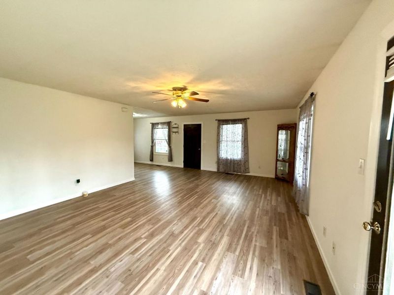 108 W Concord, Bloomingburg, OH 43106 Photo 9