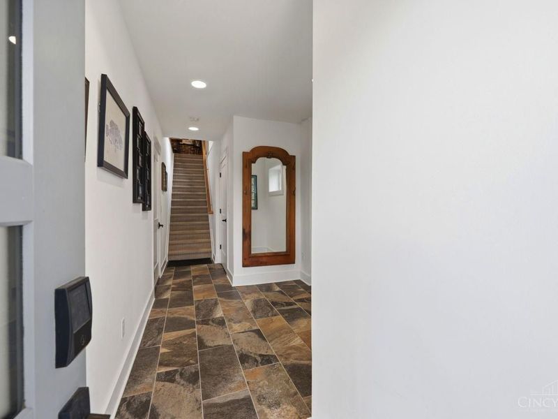 253 St Peters Street, Cincinnati, OH 45226 Photo 3