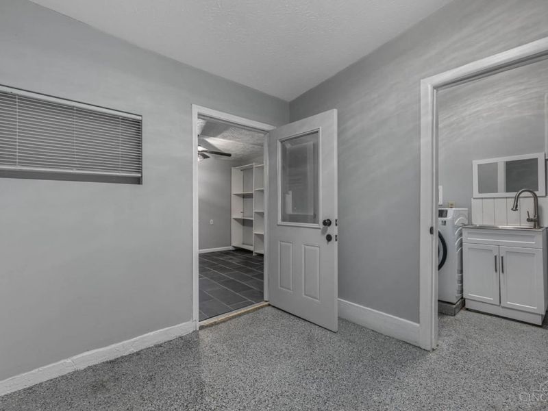 1041 Vine Street, Hamilton, OH 45011 Photo 8