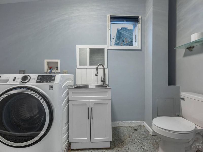 1041 Vine Street, Hamilton, OH 45011 Photo 9