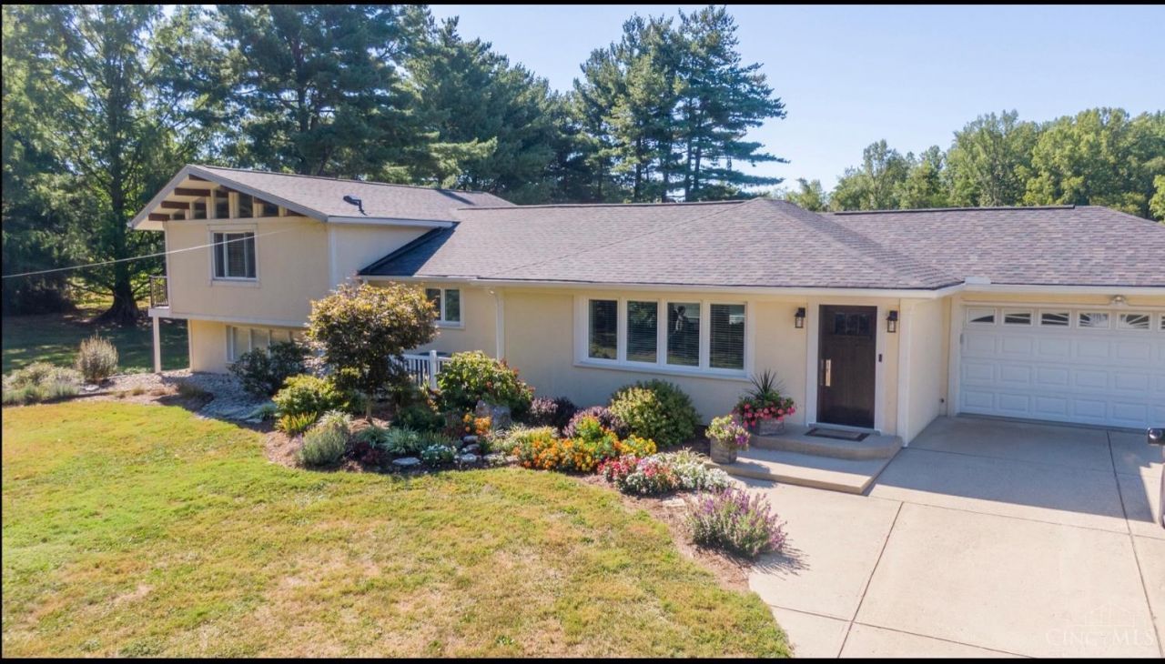 817 Locust Corner Road, Pierce Twp, OH 45245 Main Photo
