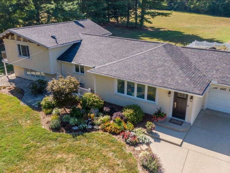 817 Locust Corner Road, Pierce Twp, OH 45245 Photo 3