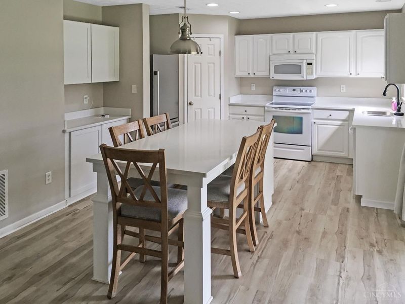 5515 Abby Loop Way, Dayton, OH 45414 Photo 3