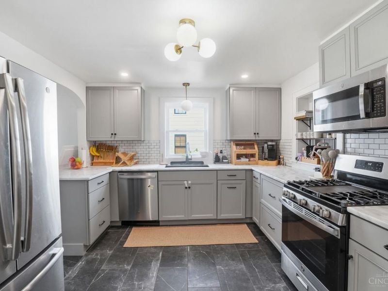 1040 Burns Avenue, Wyoming, OH 45215 Photo 11