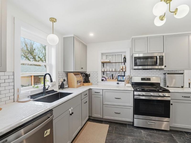 1040 Burns Avenue, Wyoming, OH 45215 Photo 12