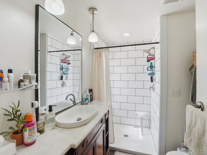 1040 Burns Avenue, Wyoming, OH 45215 Photo 24