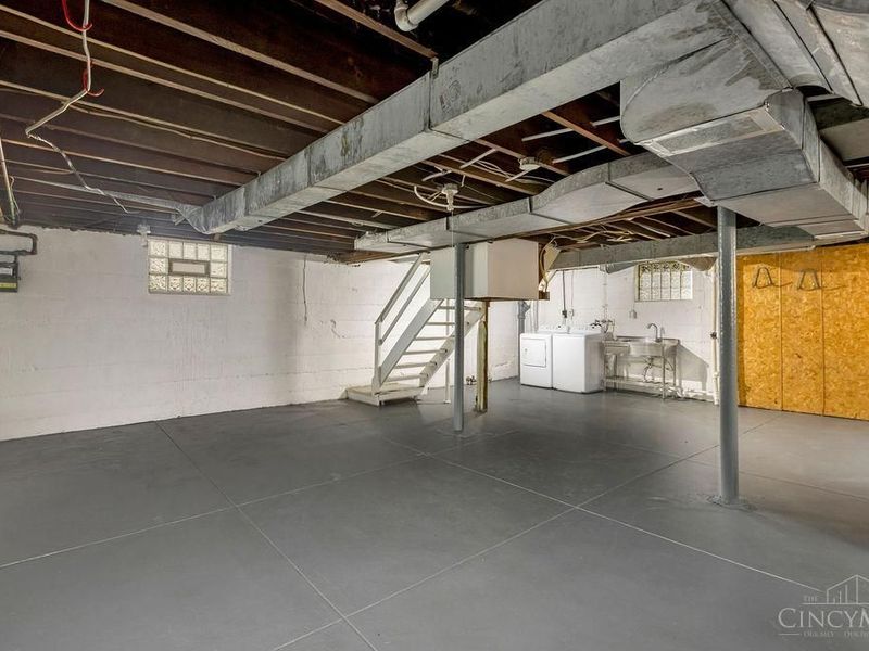 4458 W Eighth Street, Cincinnati, OH 45238 Photo 24