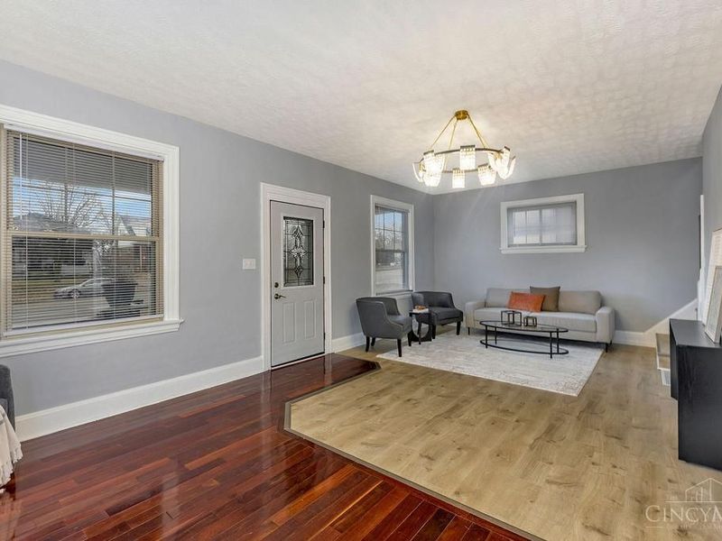 4458 W Eighth Street, Cincinnati, OH 45238 Photo 4