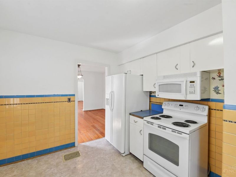 2512 Moundview Drive, Norwood, OH 45212 Photo 8