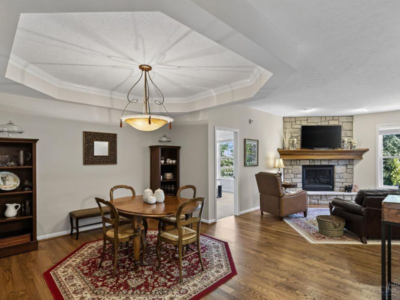 8022 Stonegate Drive, Anderson Twp, OH 45255 Photo 12