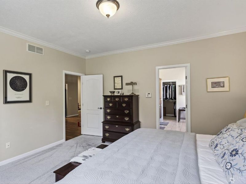 8022 Stonegate Drive, Anderson Twp, OH 45255 Photo 30