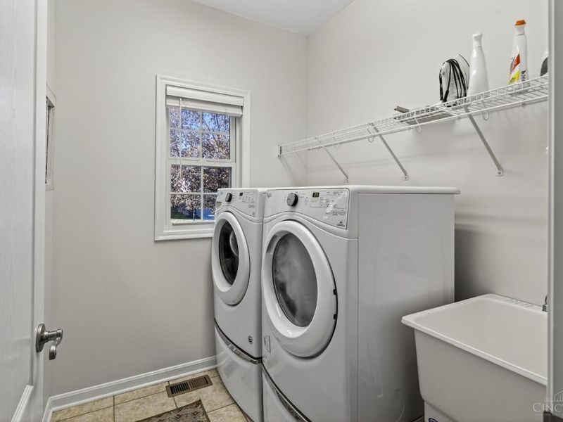 8022 Stonegate Drive, Anderson Twp, OH 45255 Photo 36