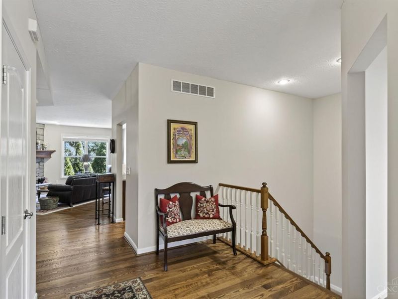 8022 Stonegate Drive, Anderson Twp, OH 45255 Photo 8