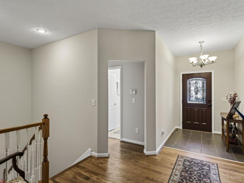 8022 Stonegate Drive, Anderson Twp, OH 45255 Photo 9