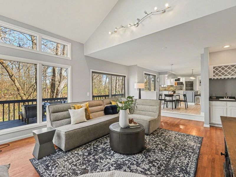 1432 Apple Hill Road, Anderson Twp, OH 45230 Photo 3