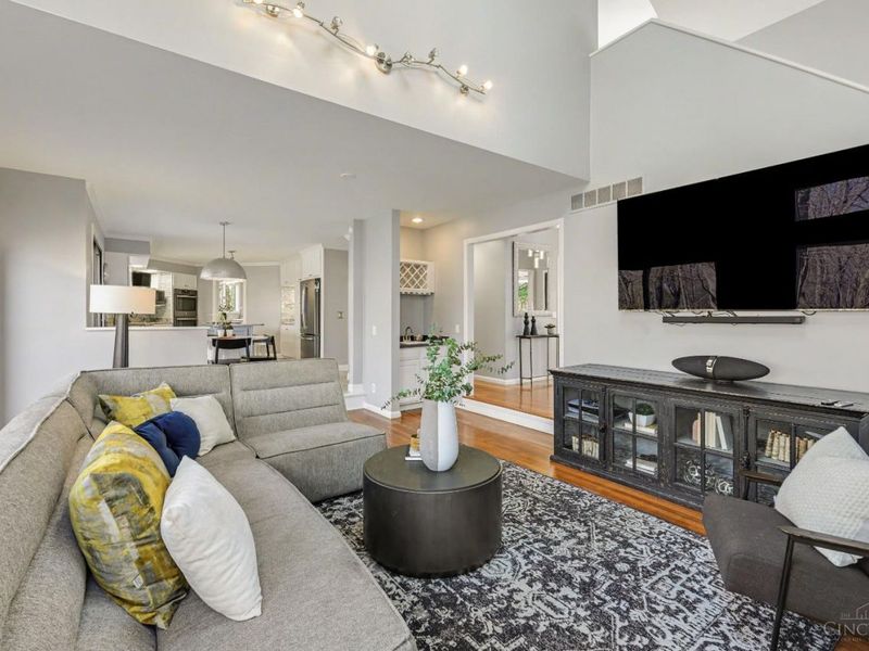 1432 Apple Hill Road, Anderson Twp, OH 45230 Photo 4