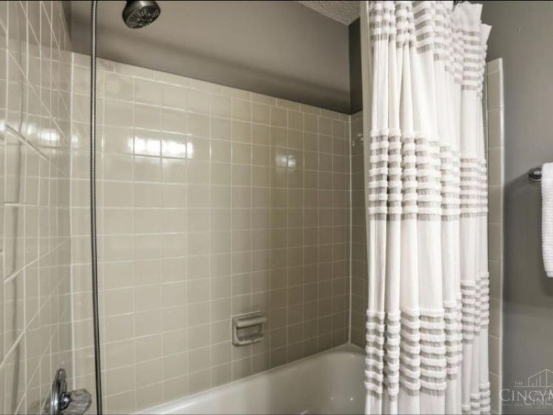 5281 Woodcliff, Beckett Ridge, OH 45069 Photo 16