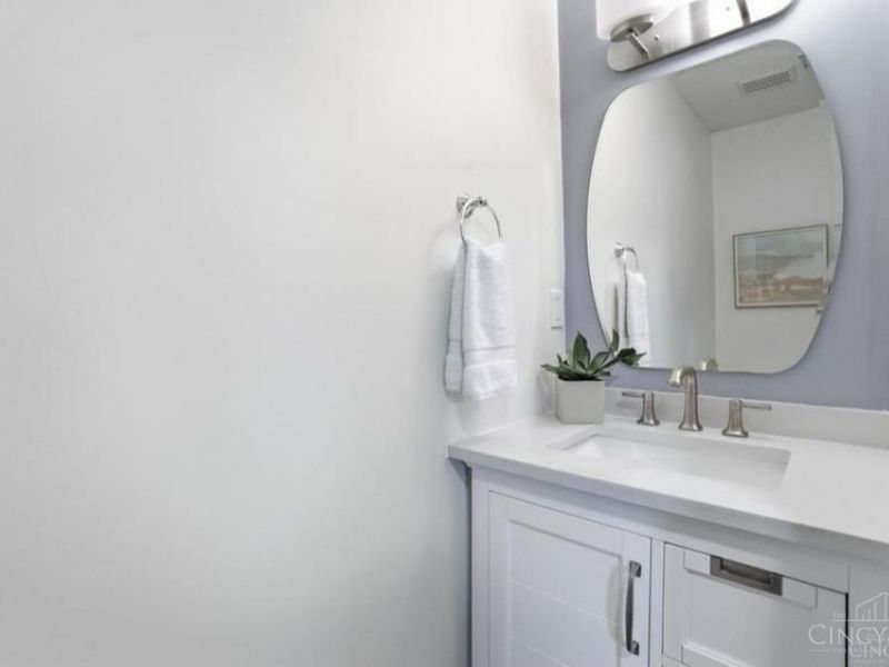 5281 Woodcliff, Beckett Ridge, OH 45069 Photo 2