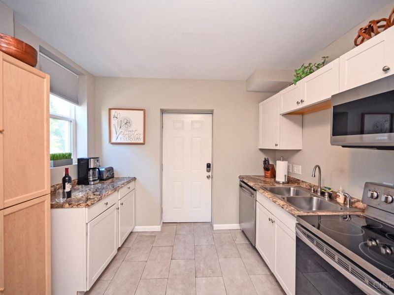 899 Lexington Avenue, Cincinnati, OH 45229 Photo 16