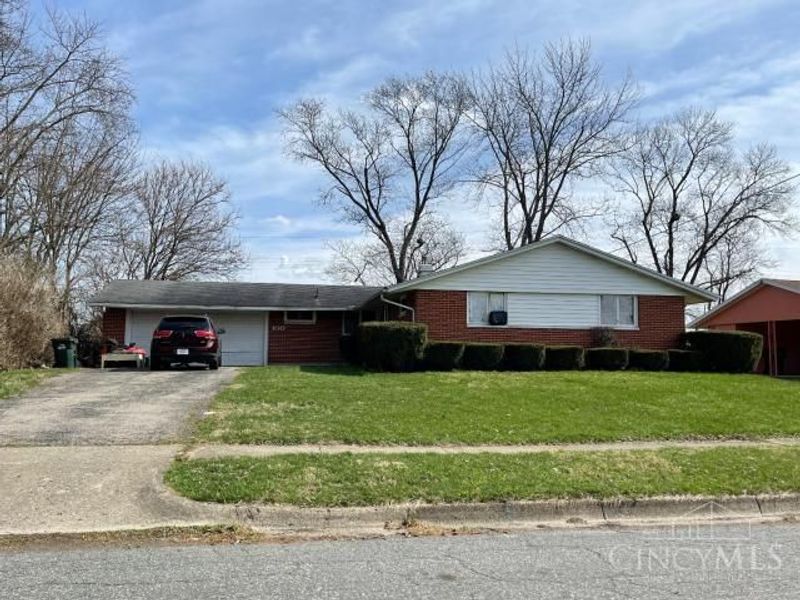 100 Macgregor Drive, Dayton, OH 45426 Photo 1
