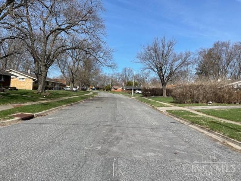 100 Macgregor Drive, Dayton, OH 45426 Photo 5