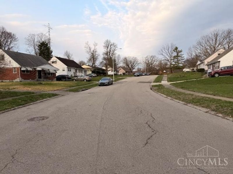 1098 Rydale Road, Dayton, OH 45405 Photo 4