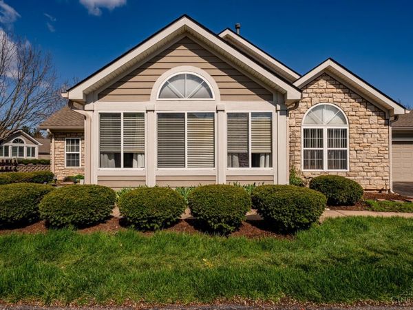 139 Edinburgh Village Drive, Centerville, OH 45458