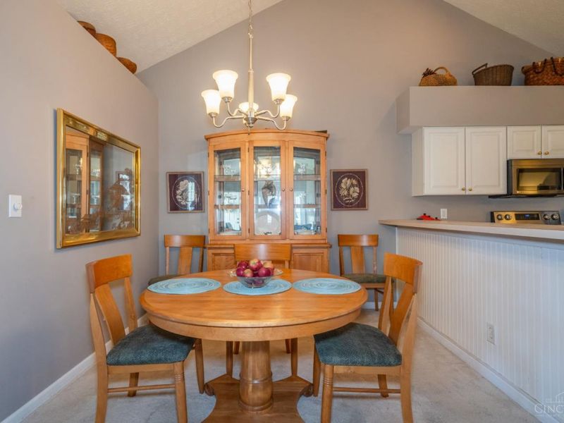 139 Edinburgh Village Drive, Centerville, OH 45458 Photo 8