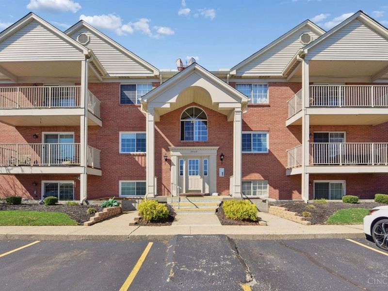 3545 Jessup Road, Unit 2D, Green Township, OH 45239 Photo 2