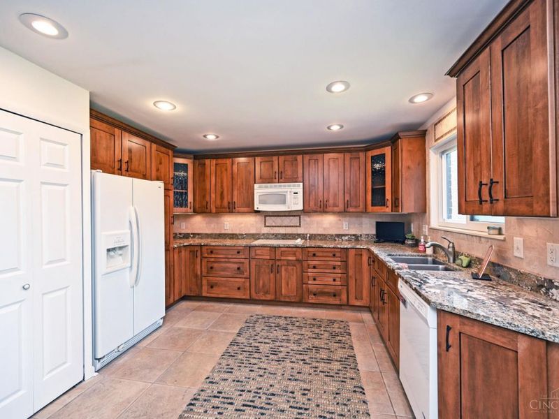 15 Brandywine Drive, Glendale, OH 45246 Photo 5