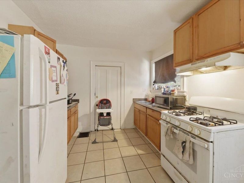 808 Kirbert, Cincinnati, OH 45205 Photo 19