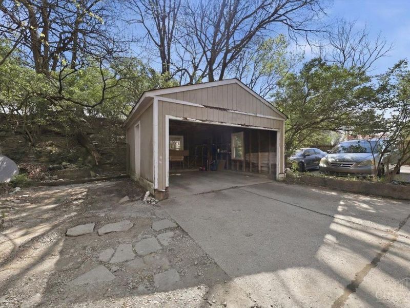 808 Kirbert, Cincinnati, OH 45205 Photo 31