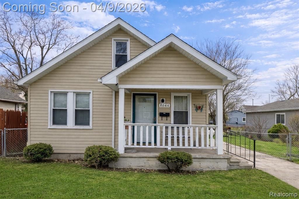 8044 Hudson Avenue, Warren, MI 48089 Main Photo