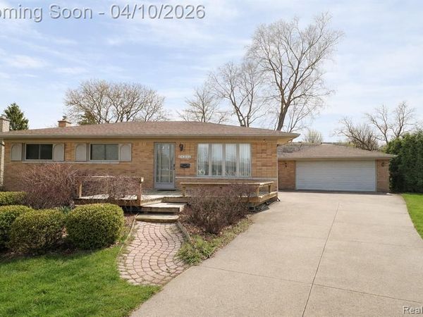 34371 Peppermil Court, Sterling Heights, MI 48312