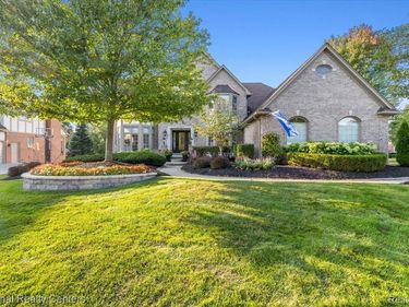 21555 Chase Drive, Novi, MI 48375