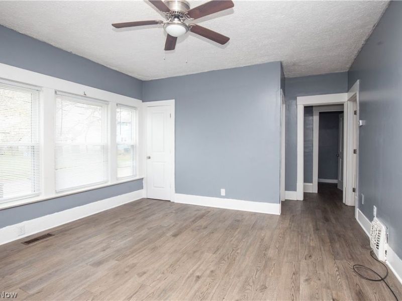 2391 27th Street SW, Akron, OH 44314 Photo 2