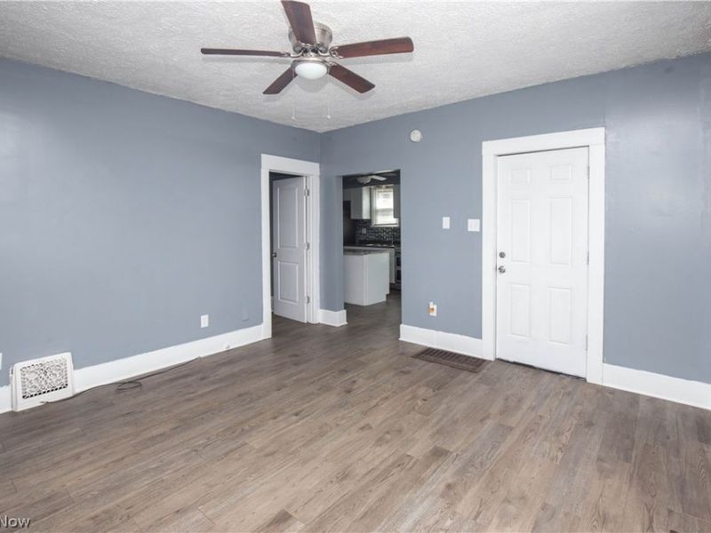 2391 27th Street SW, Akron, OH 44314 Photo 3