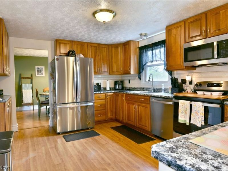 353 Stahl Avenue , Cortland, OH 44410 Photo 14