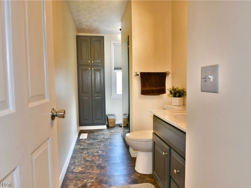 353 Stahl Avenue , Cortland, OH 44410 Photo 30