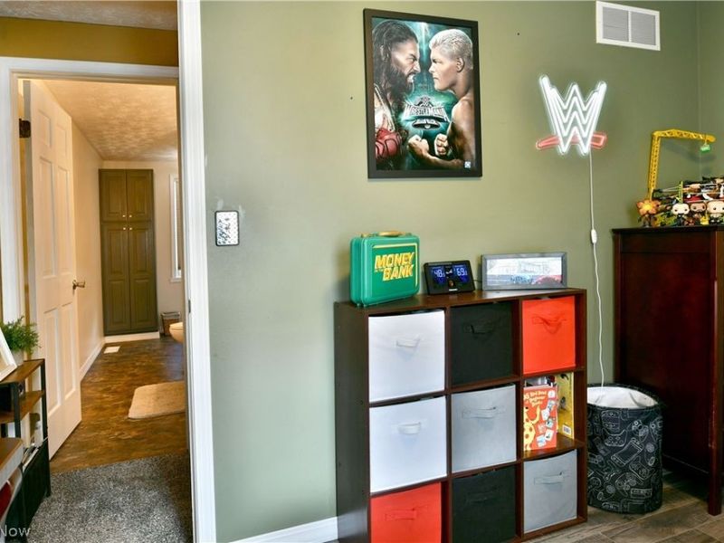 353 Stahl Avenue , Cortland, OH 44410 Photo 35