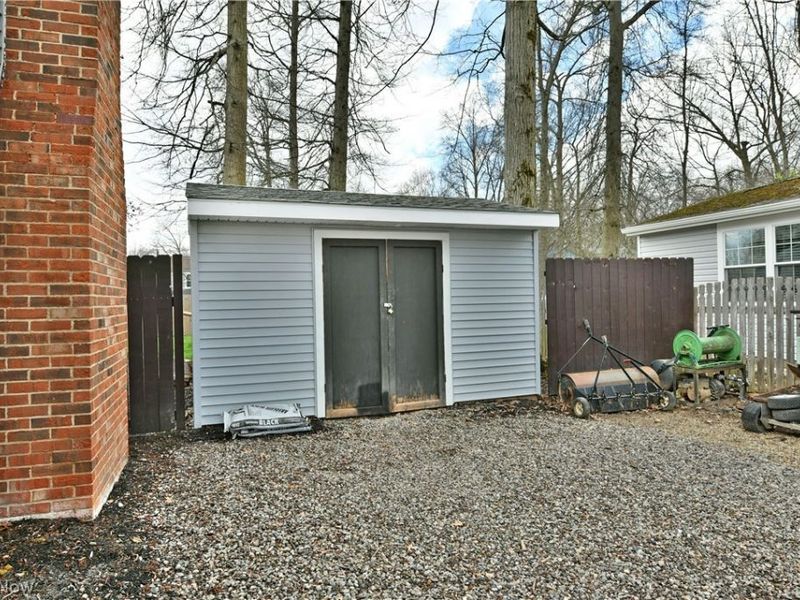 353 Stahl Avenue , Cortland, OH 44410 Photo 48