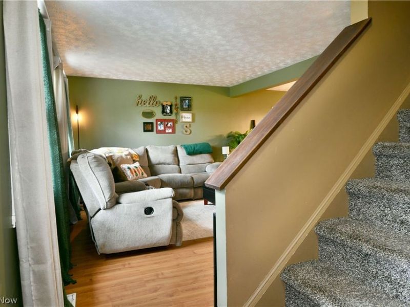 353 Stahl Avenue , Cortland, OH 44410 Photo 5