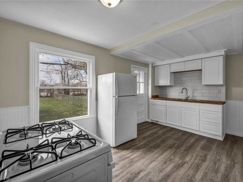 14215 Tuckahoe Avenue, Cleveland, OH 44111 Photo 10