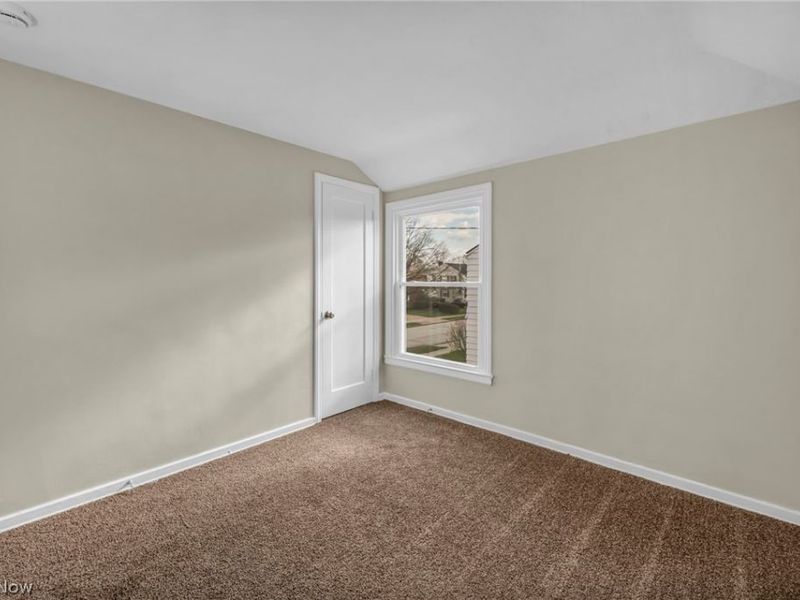 14215 Tuckahoe Avenue , Cleveland, OH 44111 Photo 18