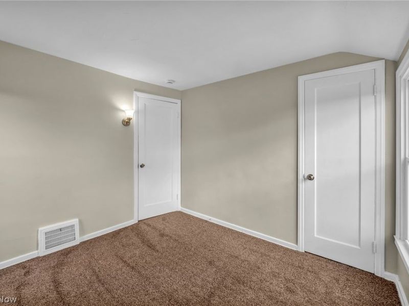 14215 Tuckahoe Avenue, Cleveland, OH 44111 Photo 19