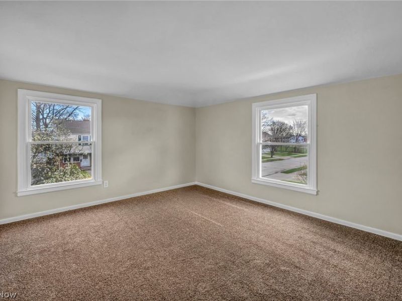 14215 Tuckahoe Avenue , Cleveland, OH 44111 Photo 20